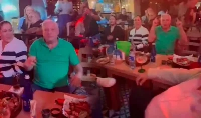 El expresidente panameño Ricardo Martinelli cantando 'El rey' de José Alfredo Jiménez. 