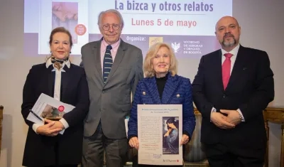 Noemí Sanín; Carlos Roberto Pombo, presidente de la SMOB; María Clara Ospina, escritora, y Basilio Rodríguez, presidente del grupo editorial Sial Pigmalion.