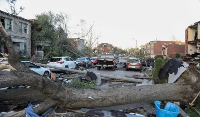 Daños por uno de los tornados en Estados Unidos.