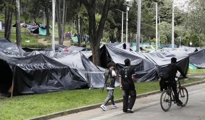 Los indígenas acampando en Bogotá. 