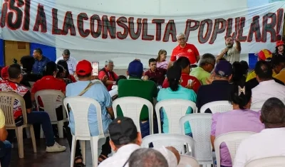 Cabildo popular en la Institución Educativa Distrital Simón Bolívar, en el barrio Cevillar.