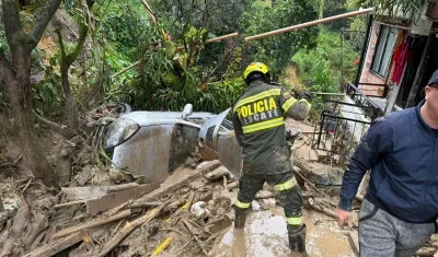 Desastres que dejó la avenida torrencial en la vereda Olivares, municipio de Itagüí.