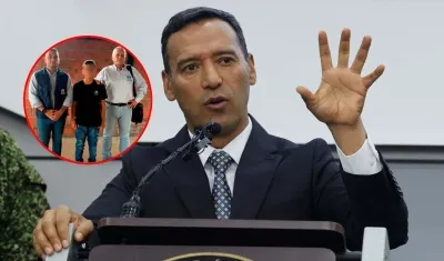 La imagen de Lyan liberado y el Ministro de Defensa, Pedro Sánchez.