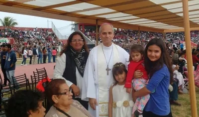 El entonces obispo Robert Prevost, en Chiclayo (Perú).
