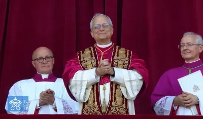 León XIV en el balcón de la basílica de San Pedro.