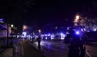 La Policía durante los operativos en París.