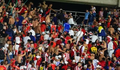 Pelea en el estadio Metropolitano.