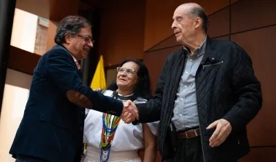 El Presidente Gustavo Petro y el excanciller Álvaro Leyva.