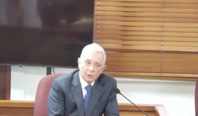 Álvaro Uribe Vélez durante el juicio en su contra este lunes en el Centro de Paloquemao, en Bogotá. 
