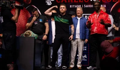 Saúl 'Canelo' Álvarez y William Scull en la presentación de su combate. 