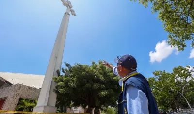 Funcionario de Soledad señala las afectaciones del inmueble.