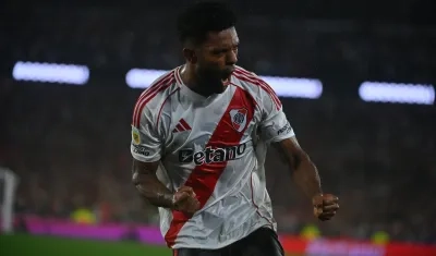 Miguel Borja en la celebración de su gol a Vélez Sarsfield. 