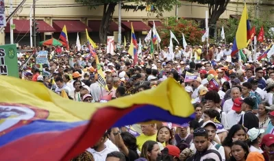 Aspecto del Paseo Bolívar con el cabildo popular.