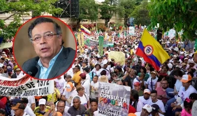 Asistencia masiva en el cabildo popular en Barranquilla. 