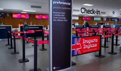 Zona de check-in del aeropuerto Internacional Ernesto Cortissoz.