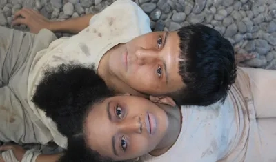 La obra presenta una mirada poética. 