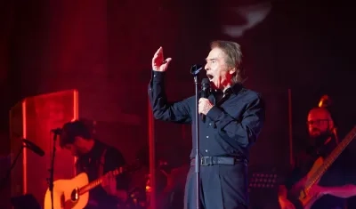 Raphael durante el concierto. 