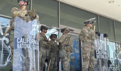 Integrantes de la Guardia Nacional de California.