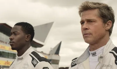 Brad Pitt y Damson Idris, en una escena de 'F1: la película'. 