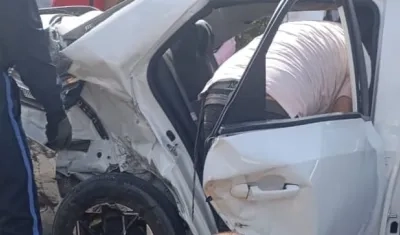El accidente se registró en el kilómetro 27 de la vía entre Ciénaga y Barranquilla. 