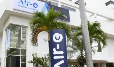 Fachada de oficina de Air-e, Villa Country. 