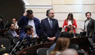 Armando Benedetti, ministro del Interior, en la Plenaria del Senado.
