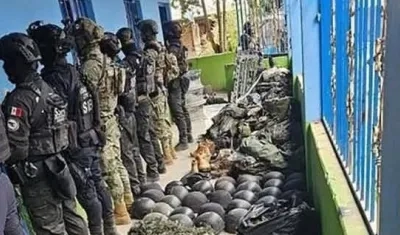 En el operativo fueron incautados armamentos.