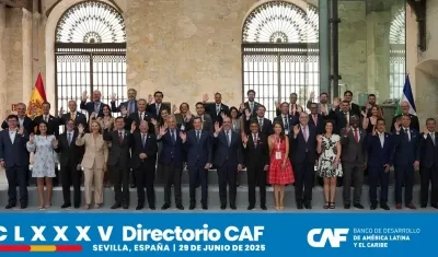 Asistentes a la reunión de Directorio, Banco de Desarrollo de América Latina y el Caribe.