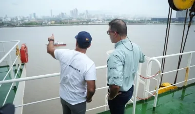 Alcalde Alejandro Char junto al director de Cormagdalena, Álvaro Redondo. 