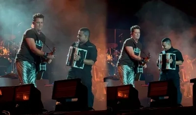 Carlos vive durante su concierto en Riohacha. 