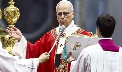 El Papa León XIV en la misa celebrada este domingo en la basílica de San Pedro