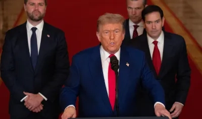 El presidente de Estados Unidos, Donald Trump, junto con el secretario de Defensa, Pete Hegseth; el vicepresidente, JD Vance y el secretario de Estado, Marco Rubio. 