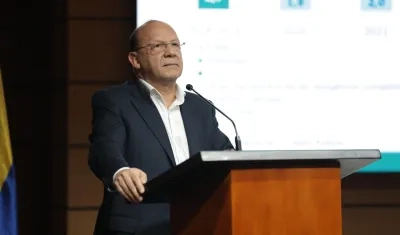 Germán Ávila, Ministerio de Hacienda.