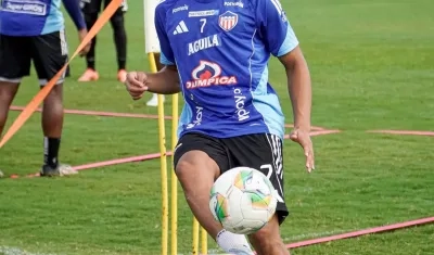 Jordan Barrera en entrenamiento esta semana con el equipo.