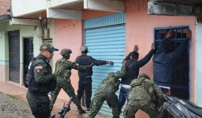 Momento de la captura de varios secuestradores.