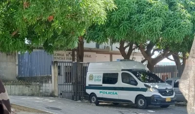 La Sijín llevó el cuerpo en la mañana de este lunes a Medicina Legal.