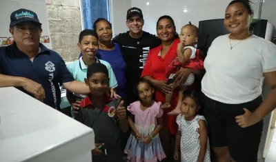 Alcalde Char durante la entrega de los mejoramientos de viviendas. 