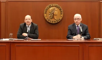 El Ministro de Hacienda, Germán Ávila, y el gerente del Banco de la República, Leonardo Villar.