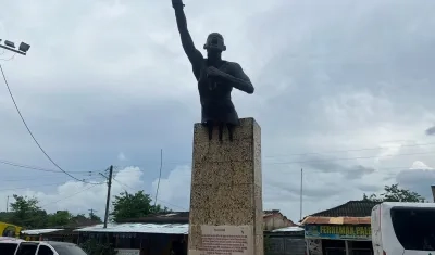 Estatua de Benkos Biohó en San Basilio de Palenque.