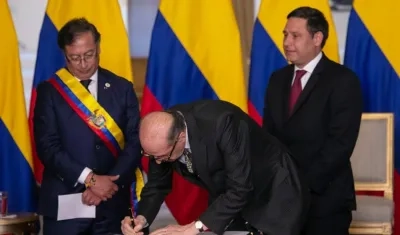 Posesión de Álvaro Leyva