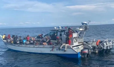 Rescate de migrantes en Isla Caimán