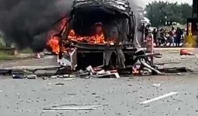 Bus fue activado con explosivos en Villa Rica, Cauca.