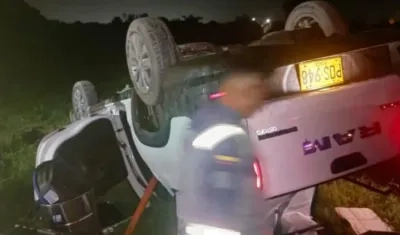 Volcamiento de vehículo.