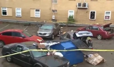 Vehículos afectados por las lluvias torrenciales.
