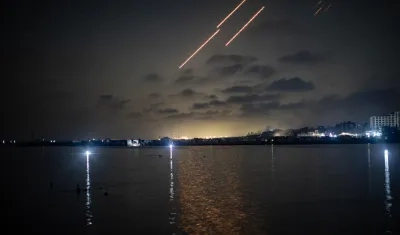 Misiles iraníes atacan Israel.