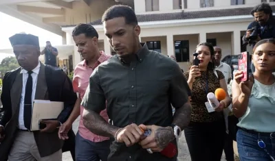 Wander Franco sale del tribunal tras ser condenado en el juicio por abuso sexual a una menor.