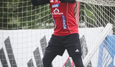 Jefersson Martínez completará su tercer partido como titular en el pórtico del Junior. 