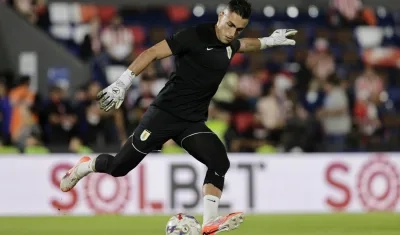 Santiago Mele volverá a ser el portero titular de Uruguay, este martes contra Venezuela. 