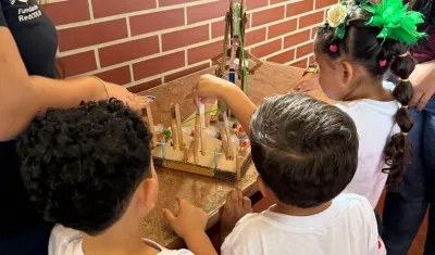 Niños investigadores de Centro Infantil Crayon Club.