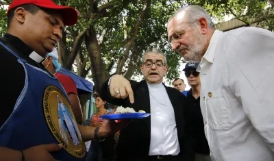 Monseñor Víctor Manuel Ochoa Cadavid (QEPD).